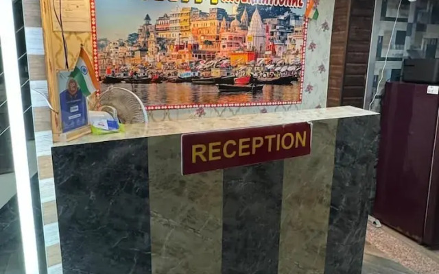 Hotel H M International