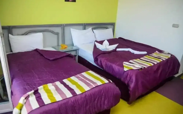 Plan B El Montazah Hotel