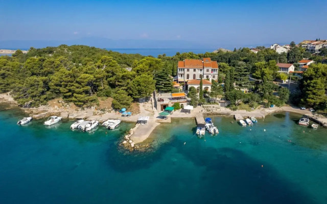 Vila Jadranka Apartments and Rooms