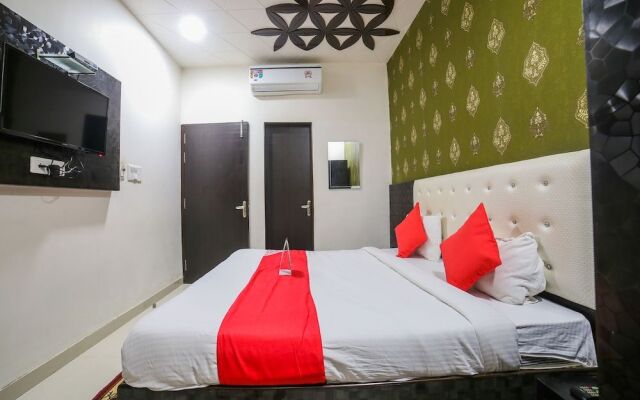 OYO 23295 Hotel The Rajfort