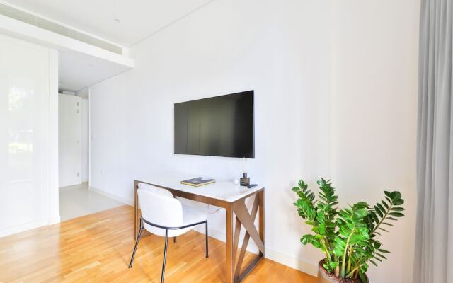 Elegant 2BR with maids room and Ain View