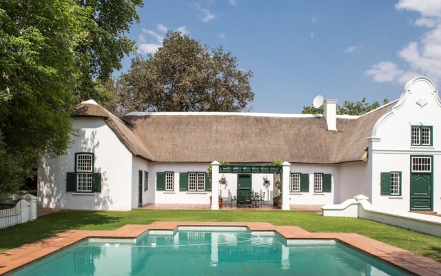 The Gables Suite- Adults Only