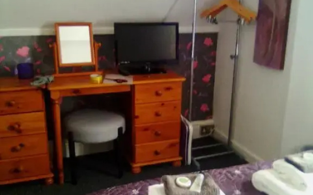 The braeside families and couples