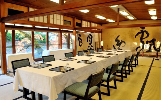 Heihachi Tea House Inn