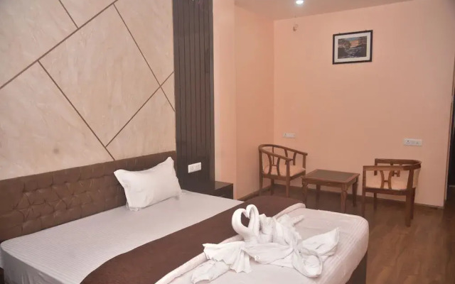Hotel Maa International