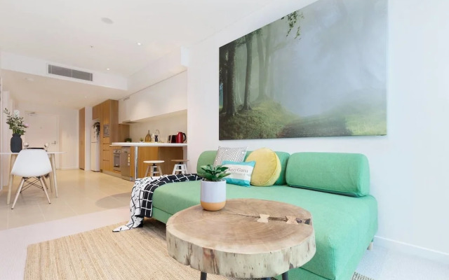 SKY Heart of BNE City 2bed APT Pool& Gym Qbn222-18