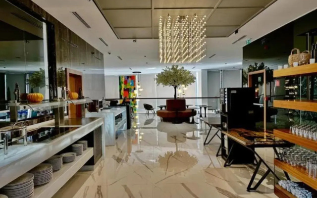 ONYX By Luna Hotel