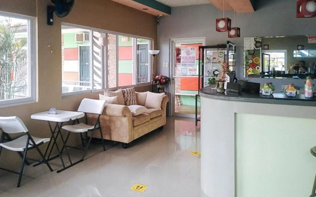 RedDoorz @ EM Pensiontel Butuan City