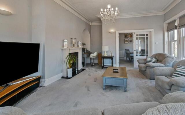 Luxury Apartment Victoria