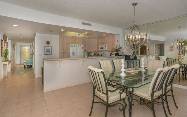 SR202 Surf & Racquet by RedAwning