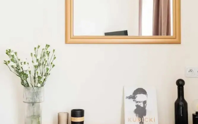 Sapphire Studios by Loft Affair