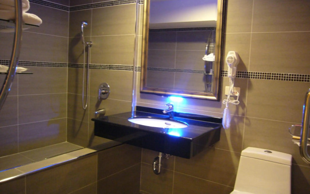 Windmill Fashion Hotel