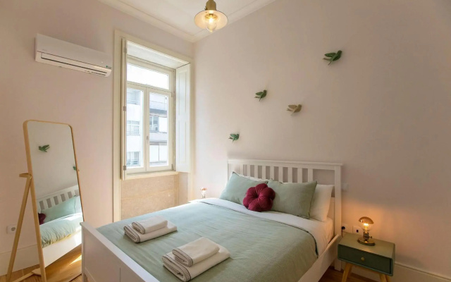 LovelyStay - 2BR Flat with AC in Duque de Loulé