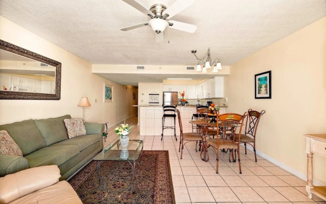 Pelican Beach 0602 1 Bedroom Condo