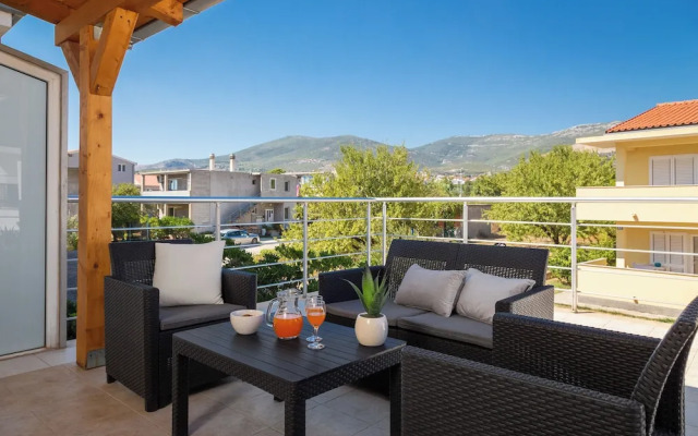 Sunshine Holiday Home