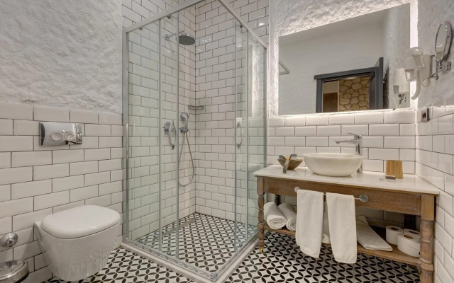 Alachi Hotel