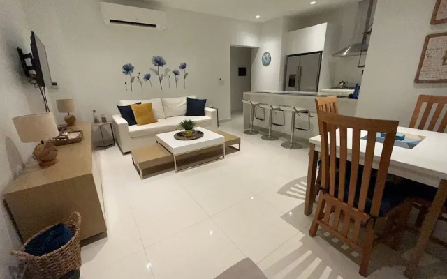 Waykiri Lux Condo 2 Balconies Near Marriott Ritz