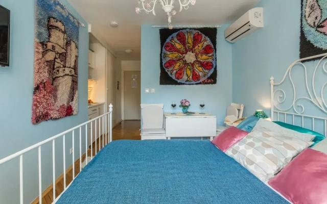 MAIN CENTRAL SQUARE guest house