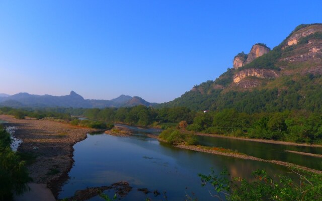 Wuyishan Old Street Hill Lodge