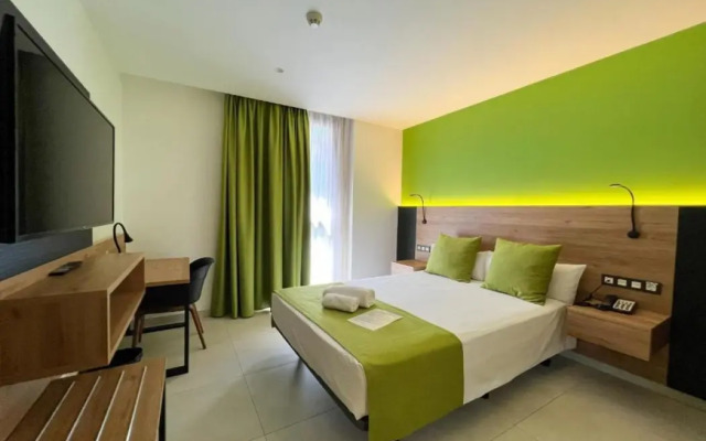 Hotel MG Poniente