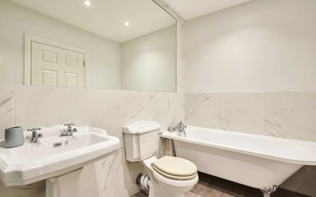 Host Stay Albert House