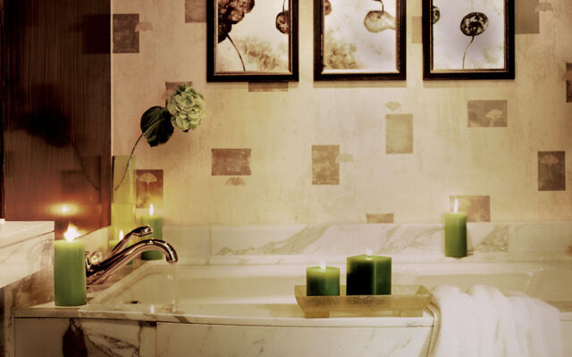 Financial International Street