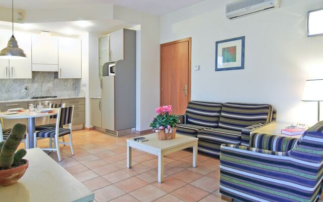 Long Stay Monthly Cheap Apartment With Backyard Garden