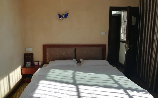 Tiny Jiangnan Hotel