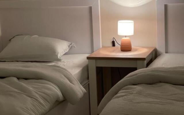 Well furniture 2 bedroom apartment