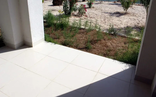 Elegant Lagoon View One-bedroom