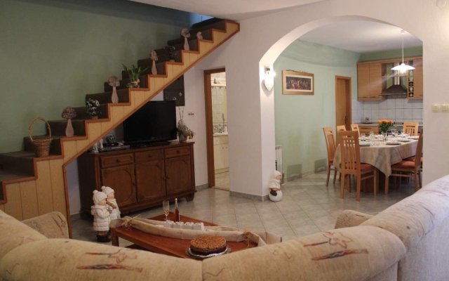 Holiday house Tončica - quiet place: Dol (Brac), Island Brac