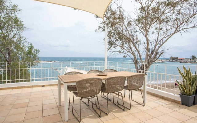 Salty Beach Front House Faliraki