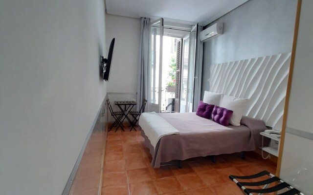Hostal Las Fuentes - Adults Only