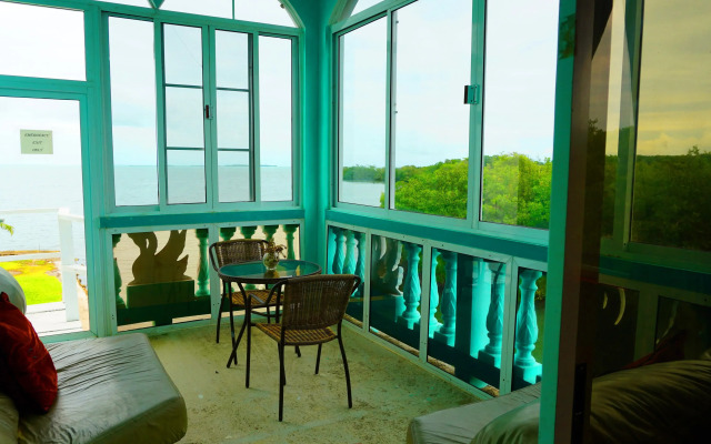 See Belize Sea View BAY Studio