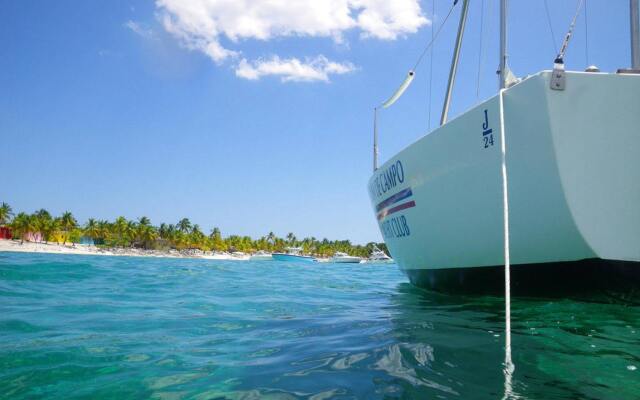 Sailing House la Marina