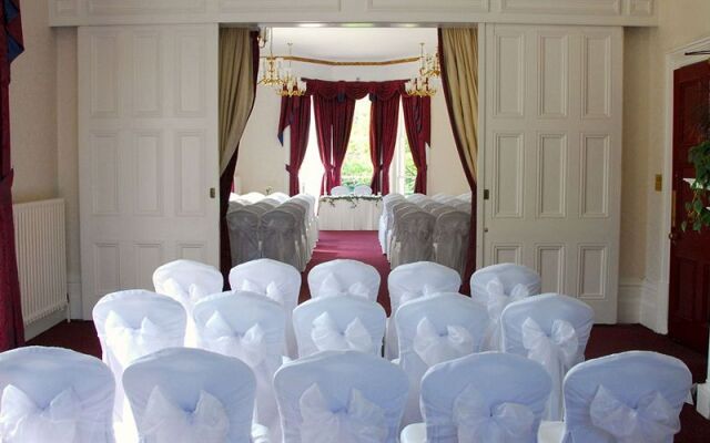 Oakwood House Hotel