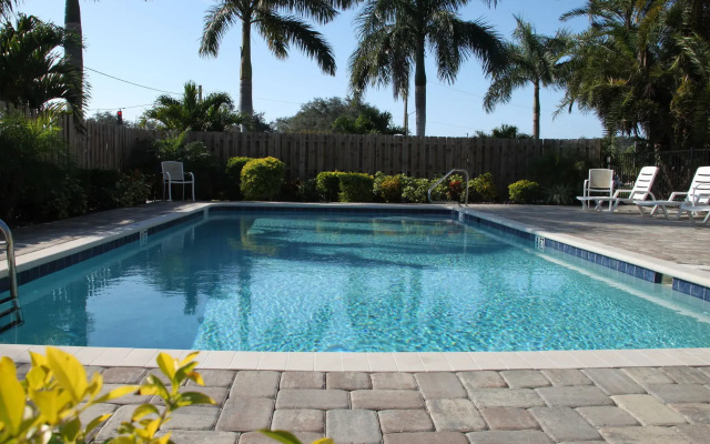 Crystal Bay Historic Hotel