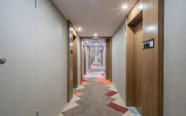 Borrman Hotel (Pingguo Cultural Park Stadium)