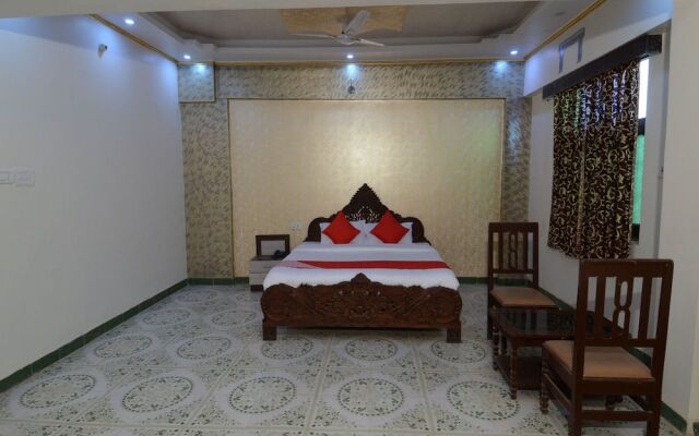 OYO 17368 Ranibagh Palace