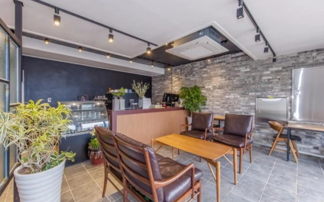 Geojedo Blue Hill Pension