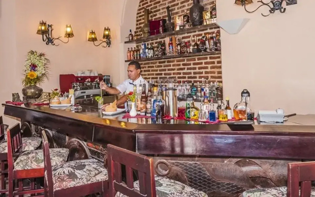 Hotel E La Avellaneda
