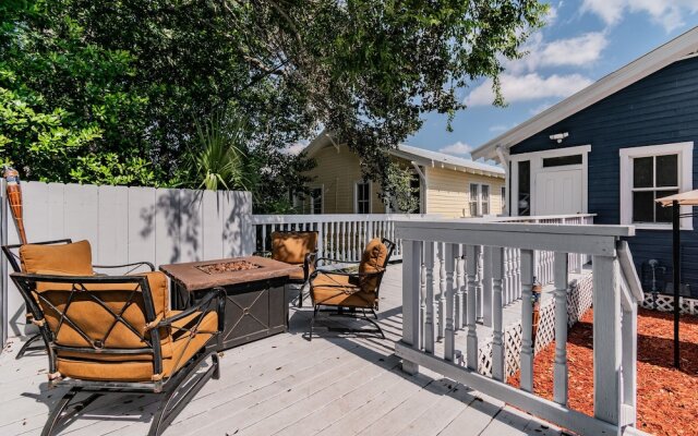 Book Comfy Elegant Home in Ybor, Walk to Strip