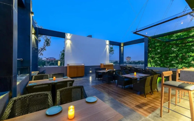 Hotel Raysons Regency