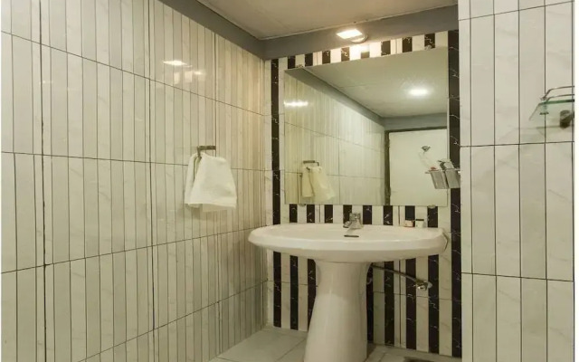 Emerald Resort by OYO Rooms