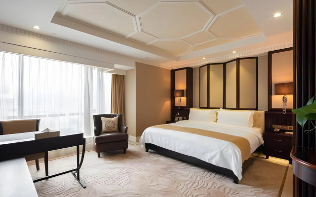 Paramount Gallery Hotel
