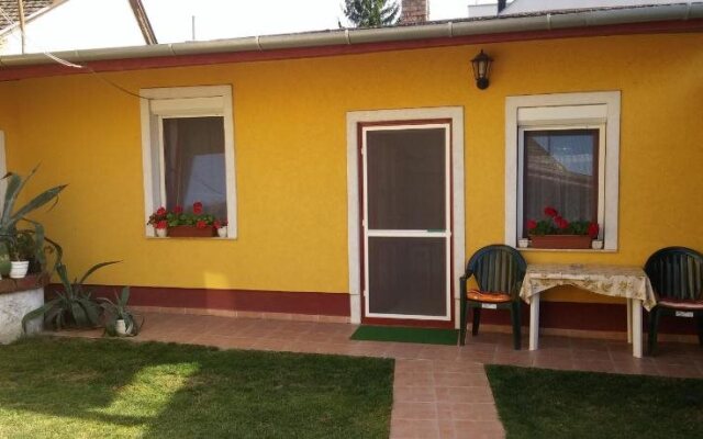 Zách Klára utcai Apartman