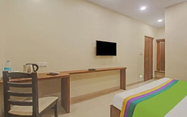 Fabhotel Dream Plaza