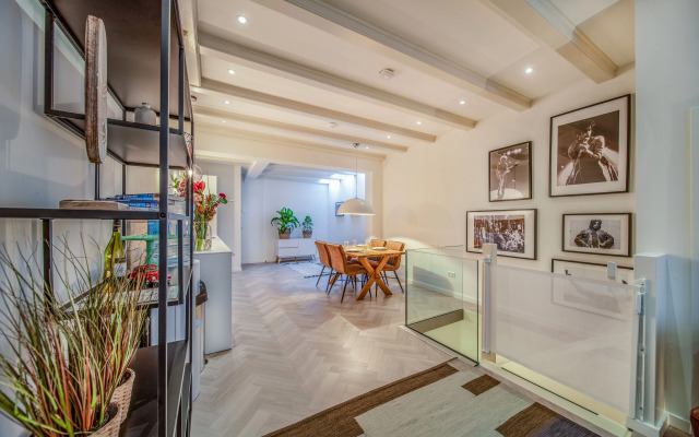 Leidse Square Luxury Apartment