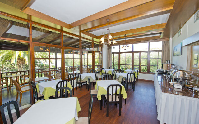 Hanioti Village Resort