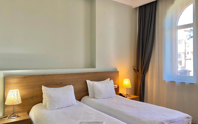 O. Galogre Hotel